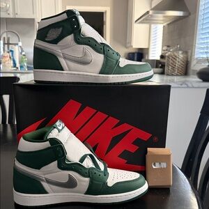 Nike Air Jordan 1 Retro High OG in color Gorgeous Green/Metallic Silver